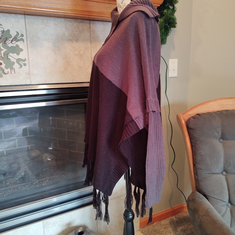 💥 3/$20 DressBarn L/XL Shawl with Arms Sweater! - Picture 11 of 14